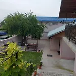 Konukevi Casa Laricris 3*