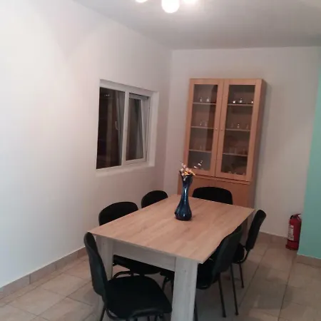 Casa Laricris בית הארחה קורבו