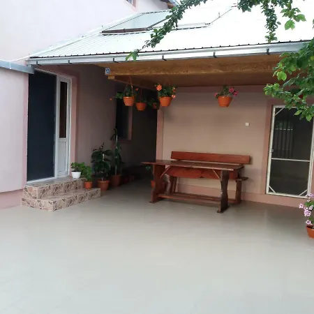 Casa Laricris קורבו