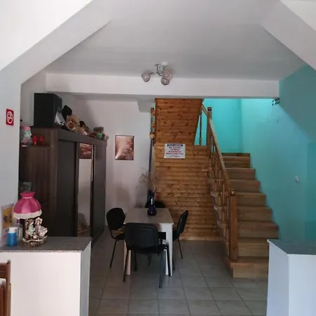 Konukevi Casa Laricris 3*