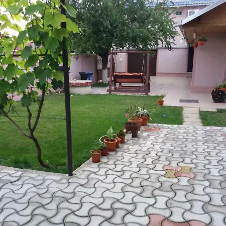 Konukevi Casa Laricris