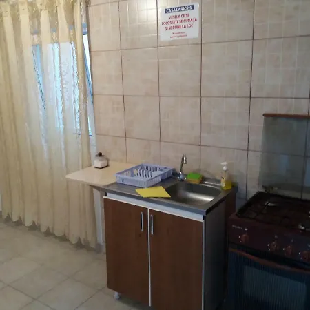 Konukevi Casa Laricris 3*